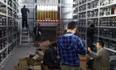 Immersion cooling system in GreenBTC Mining farm